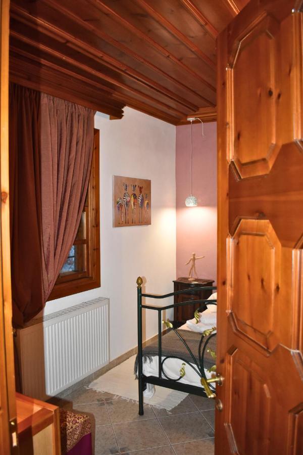 Lila'S Guest House Mikros Prinos Exterior photo